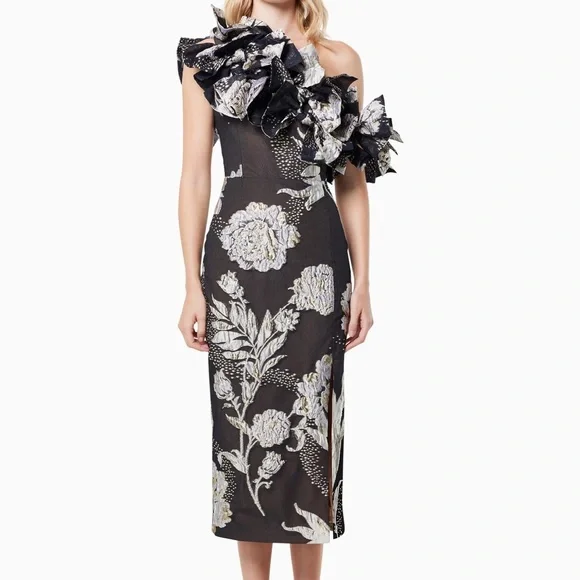 Elliatt Black and Cream Floral Midi Dress - Picture 3 of 10